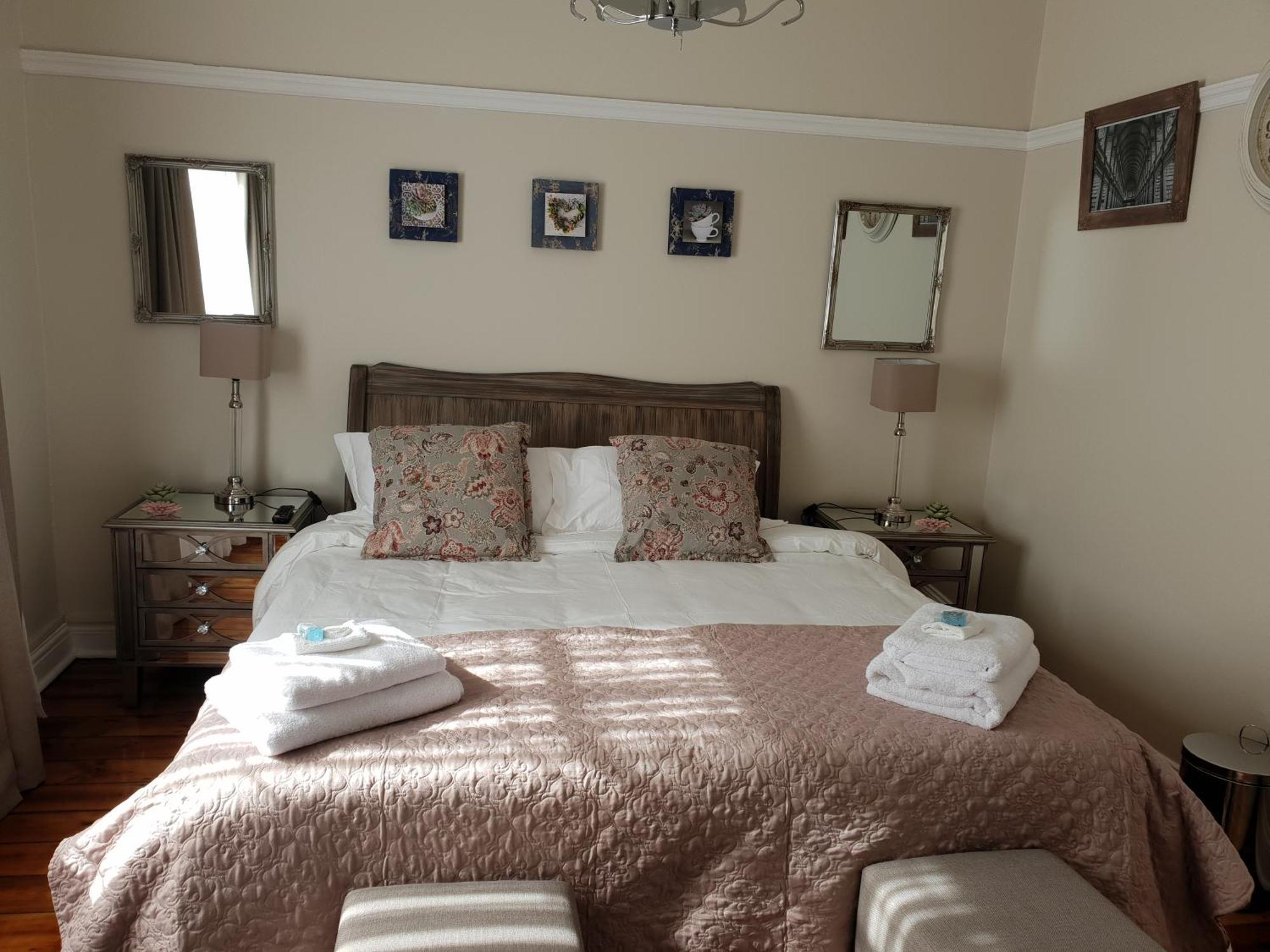 Bauhenia Guesthouse Potchefstroom Ngoại thất bức ảnh